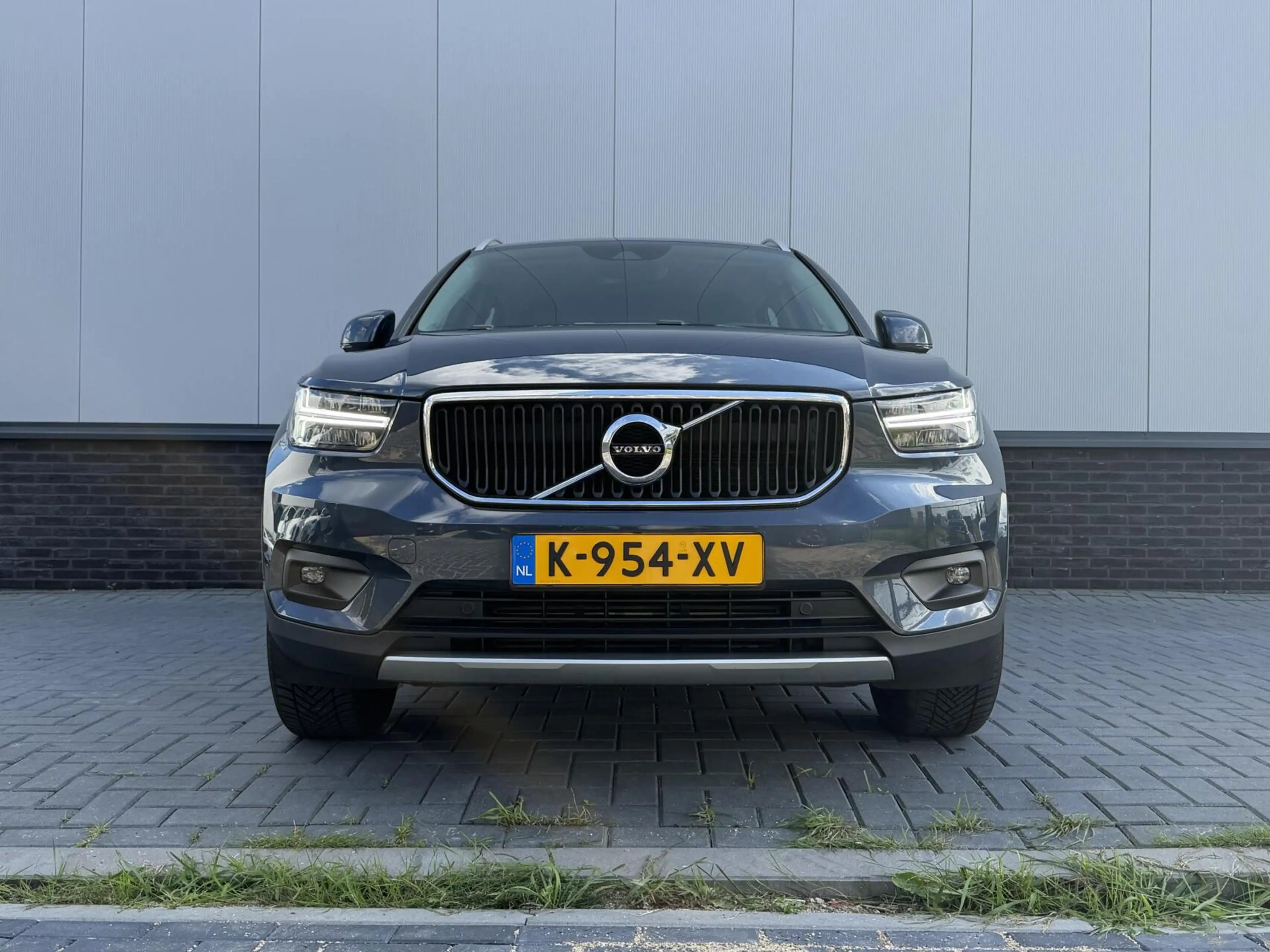 Volvo XC40 1.5 T2 Momentum Core|TREKHAAK|BLIS| — photo 3