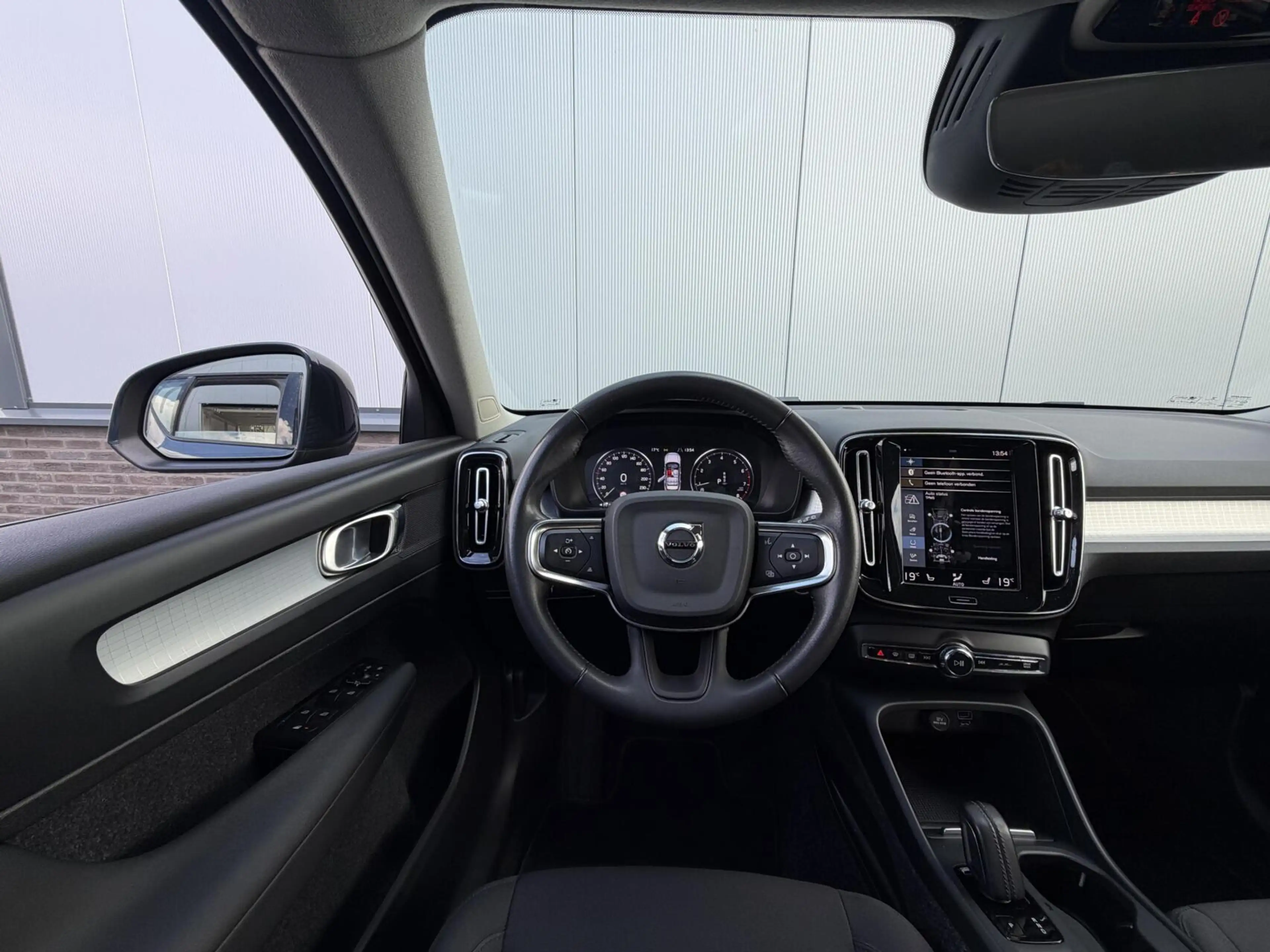Volvo XC40 1.5 T2 Momentum Core|TREKHAAK|BLIS| — photo 13
