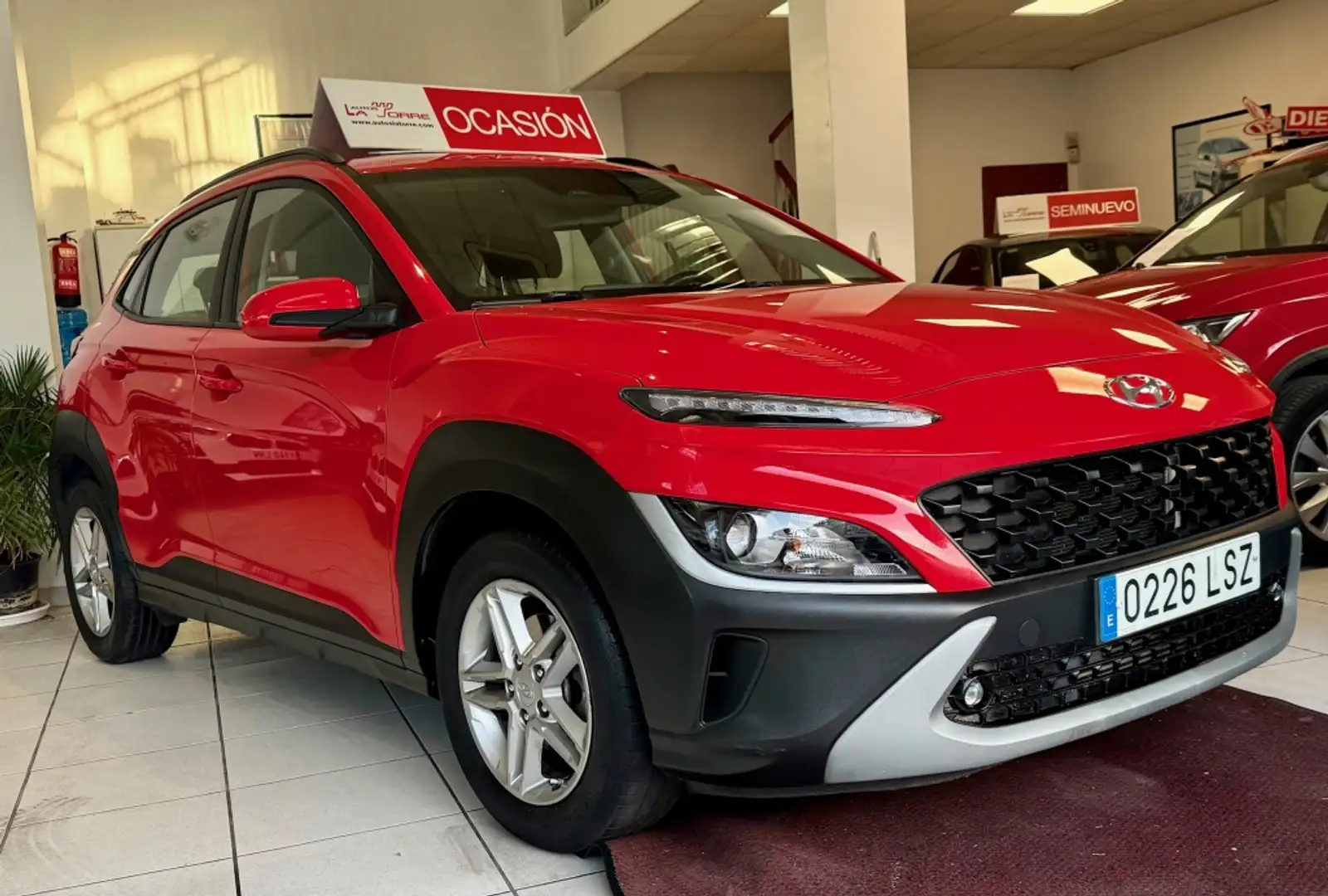 Hyundai KONA 1.0 TGDI 48V Maxx 4x2 Rood - 2