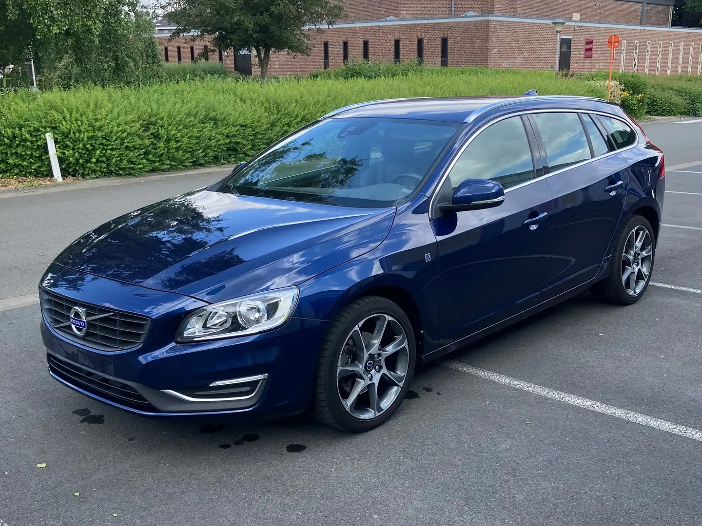Volvo V60 V60 T3 Ocean Race Blue - 1