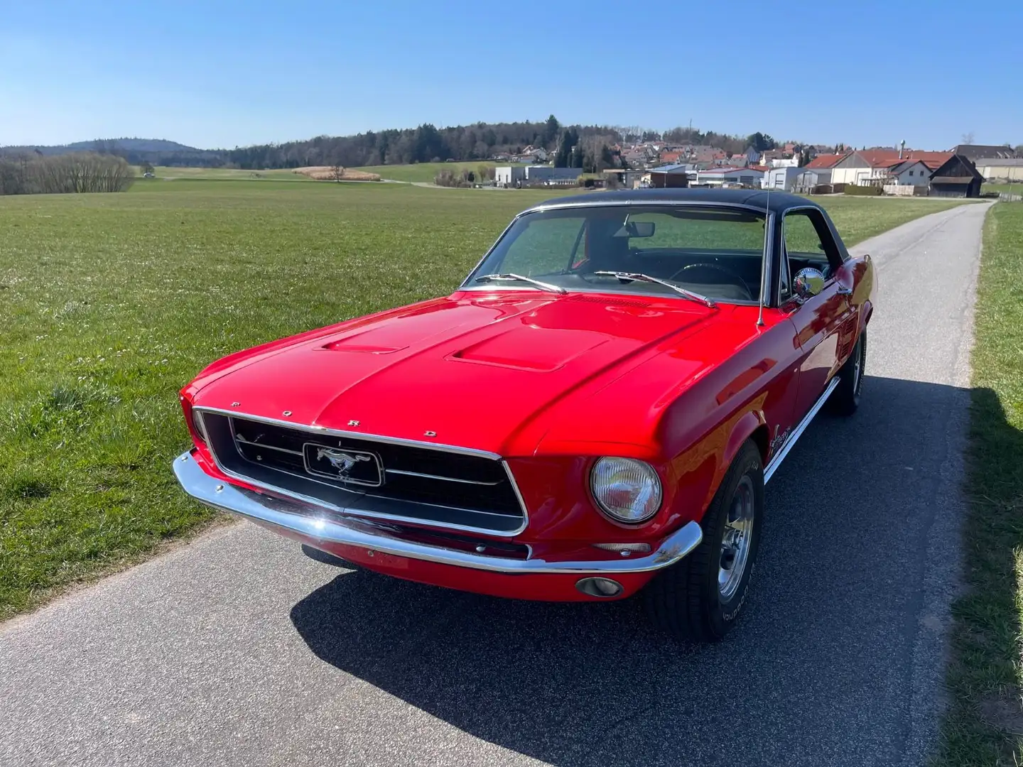 Ford Mustang Scheibenbr.,Servo,Automatik,toller Lack Rot - 1