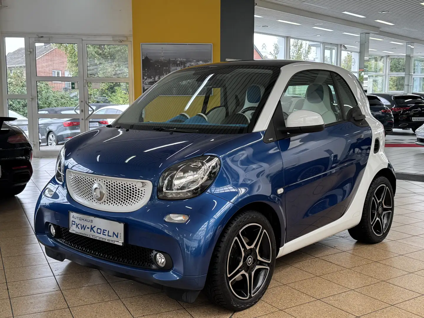 smart forTwo PROXY *COOL&MEDiA*KLiMA*NAVi*SiTZHG*ALU* Blau - 1