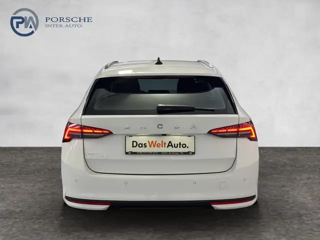 Skoda Octavia view 5