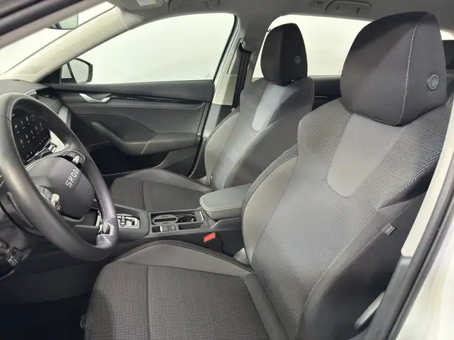 Skoda Octavia view 13