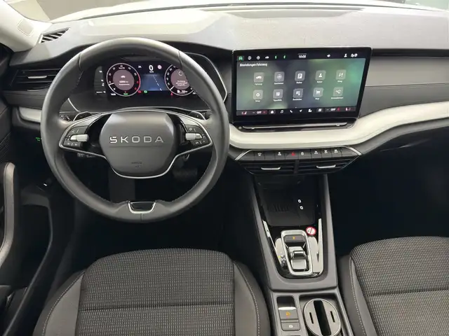 Skoda Octavia view 7