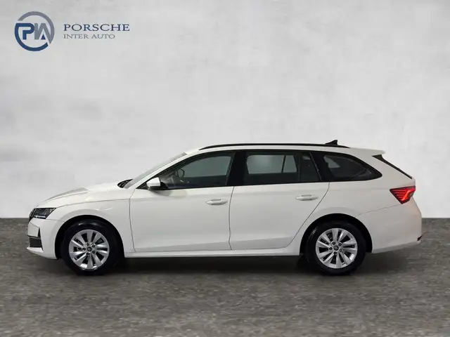 Skoda Octavia view 3
