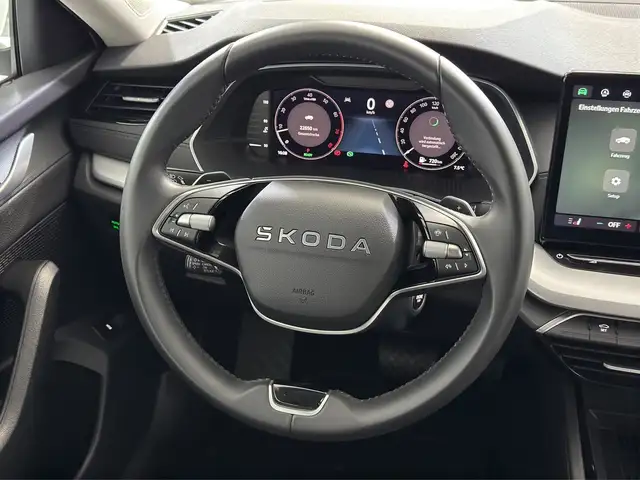 Skoda Octavia view 8