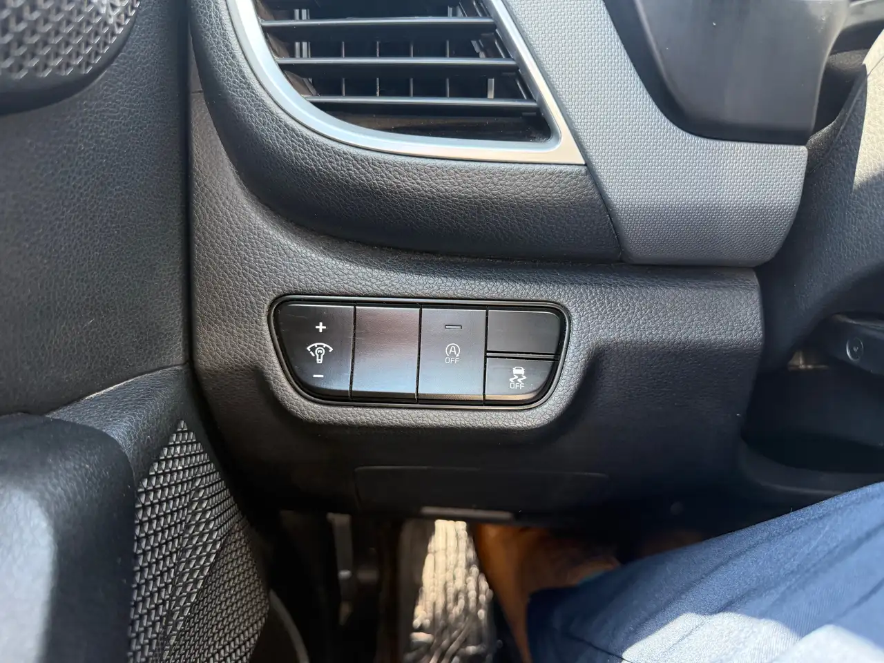 Kia Seltos снимка Kia Seltos