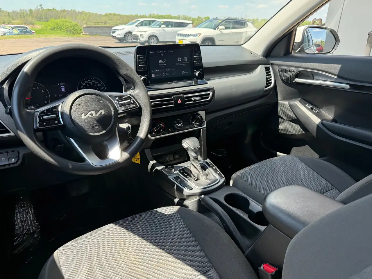 Kia Seltos снимка Kia Seltos