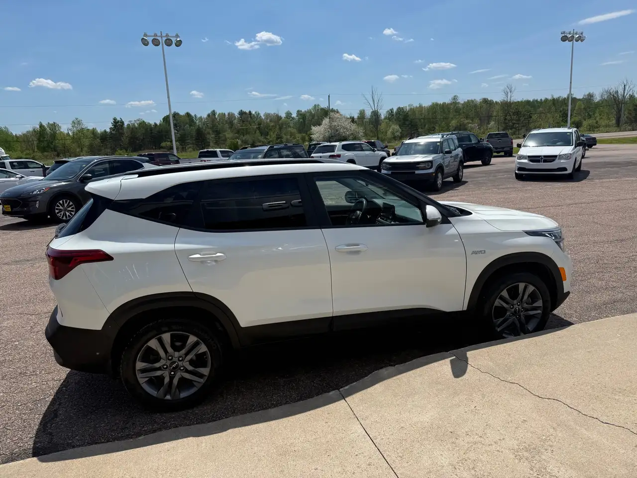 Kia Seltos снимка Kia Seltos