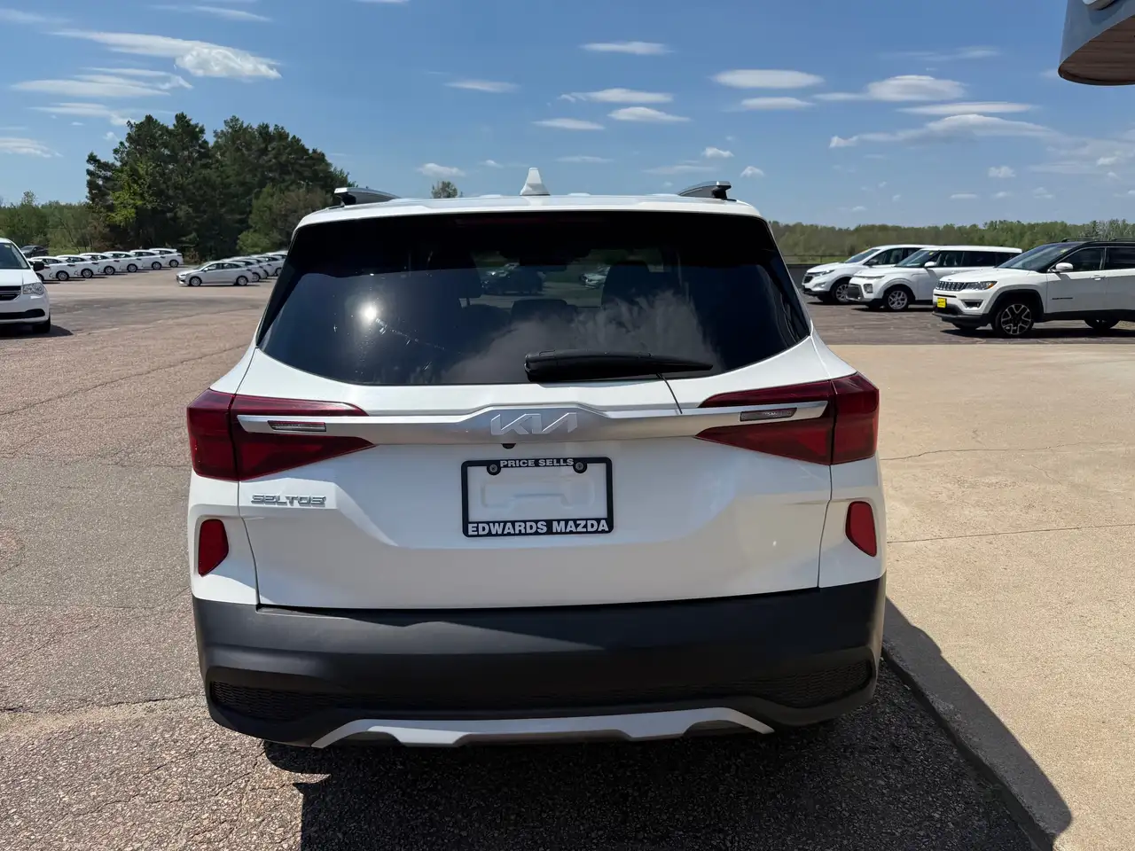 Kia Seltos снимка Kia Seltos