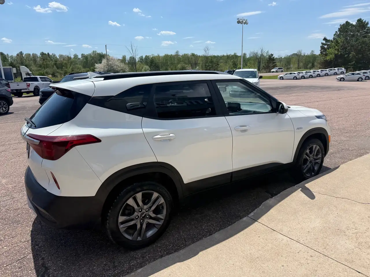 Kia Seltos снимка Kia Seltos