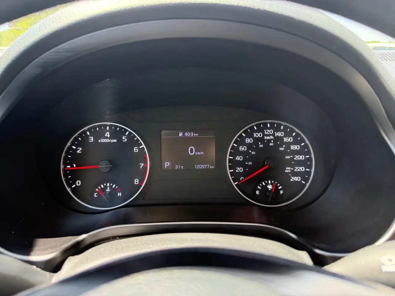 Kia Seltos снимка Kia Seltos