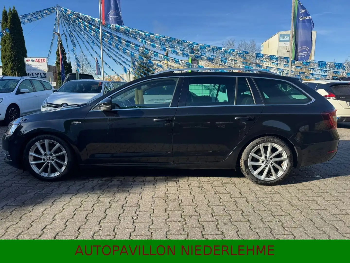 Skoda Octavia 2.0*4x4*DSG*L&K*Pano*android*Apple*AHK* Negro - 1
