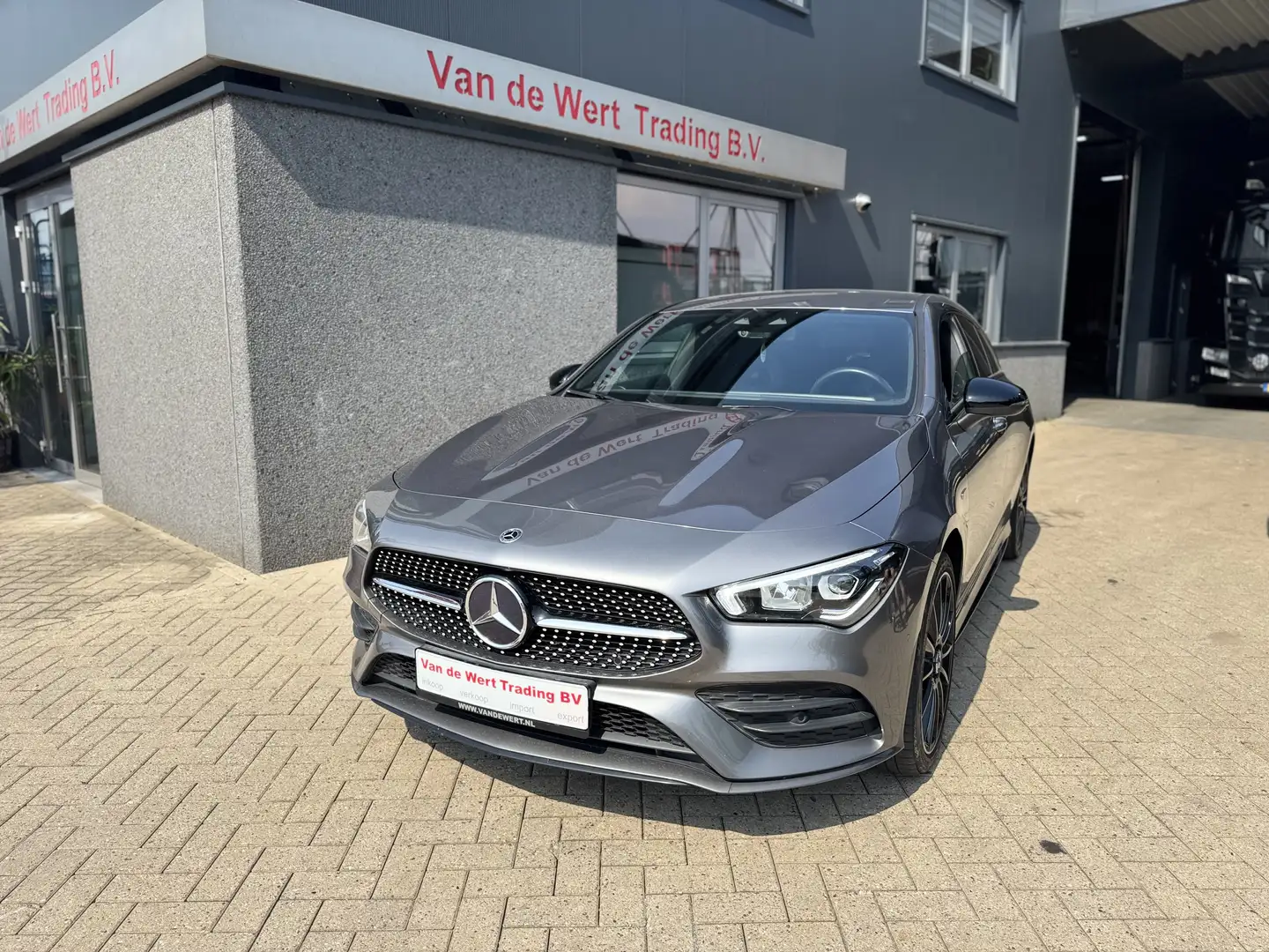 Mercedes-Benz CLA 250 e Shooting Brake 8G-DCT AMG Line 2021 Burmester - 2