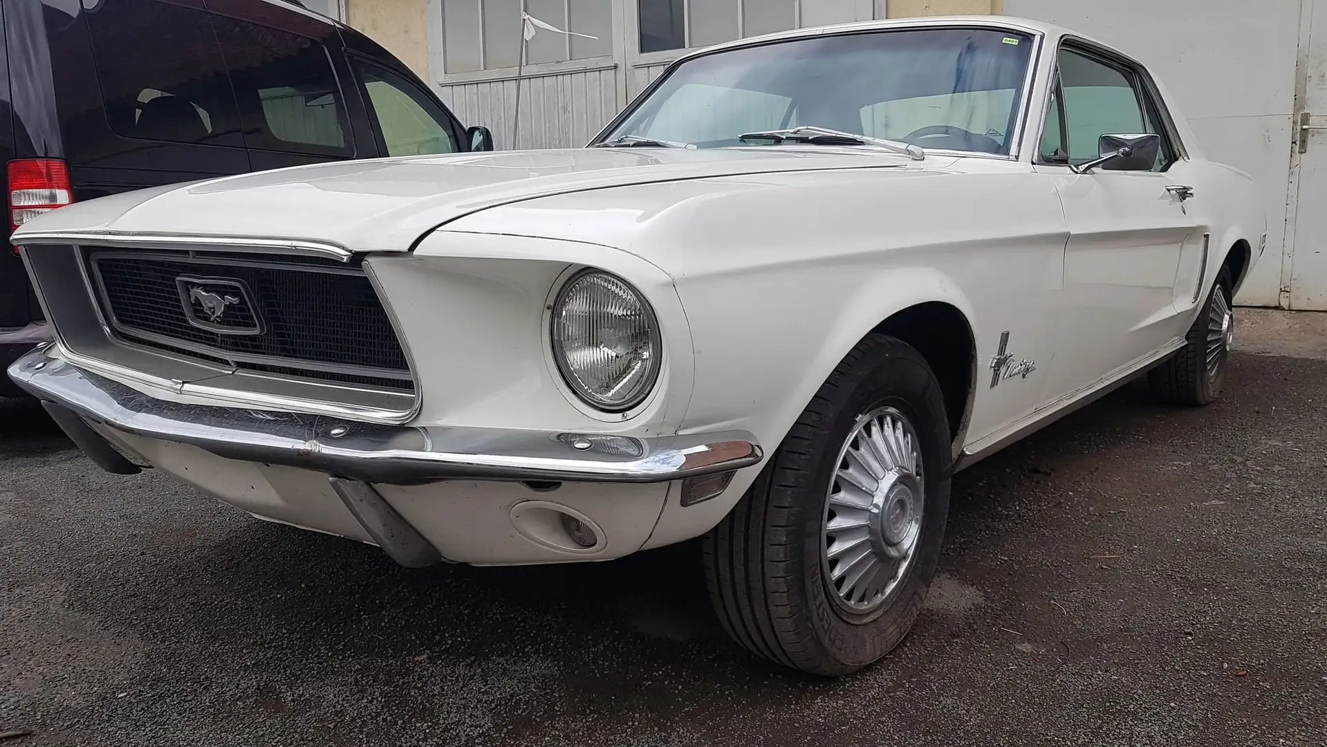 Ford Mustang 289 V8 Modellj.68 Weiß - 2