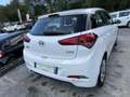 Hyundai i20 1.2 84 INTUITIVE Blanc - thumbnail 6