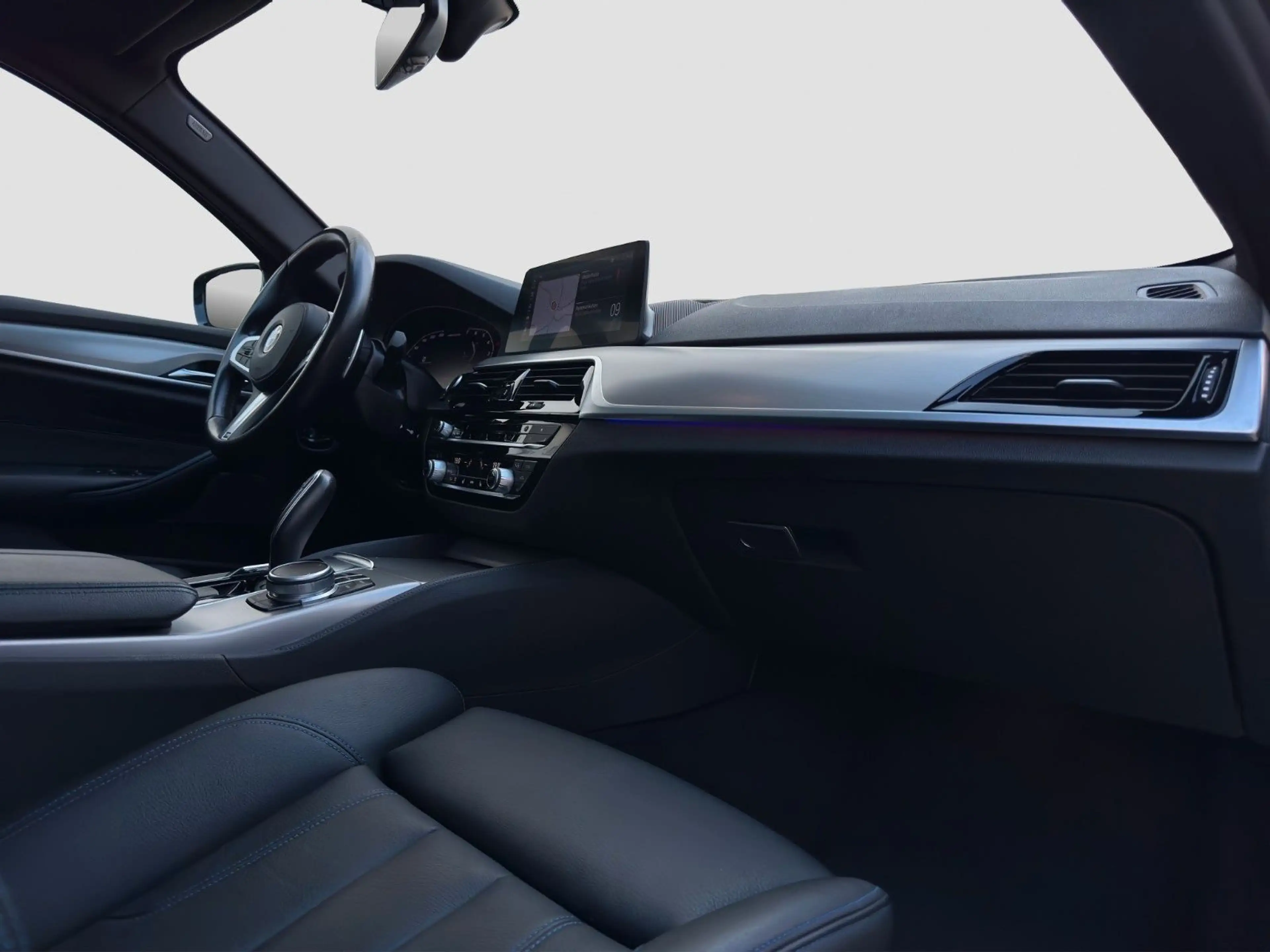 BMW 550 i xDrive Limousine Laser|HuD|H&K|AHK|PANO. — photo 9