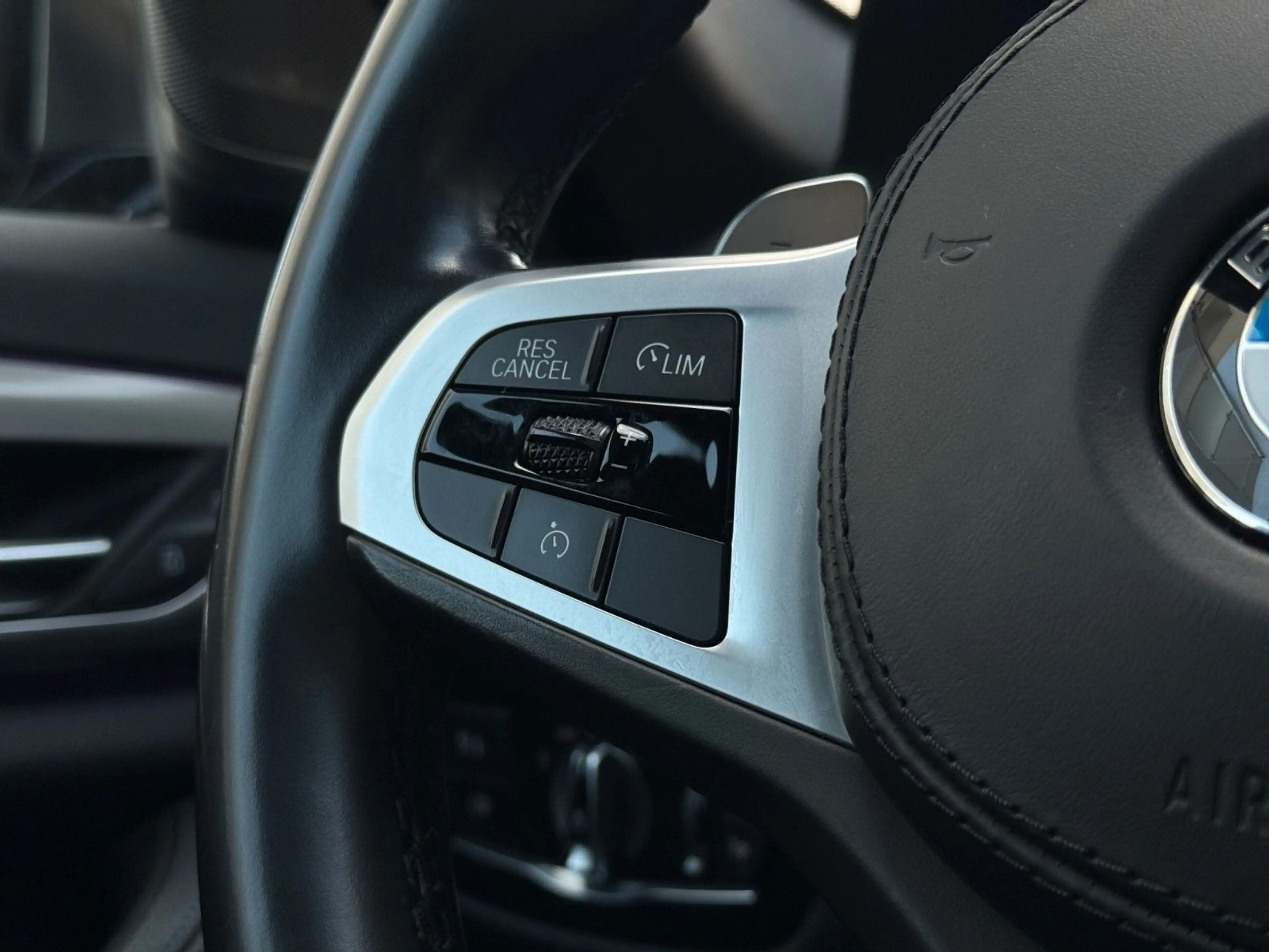 BMW 550 i xDrive Limousine Laser|HuD|H&K|AHK|PANO. — photo 14