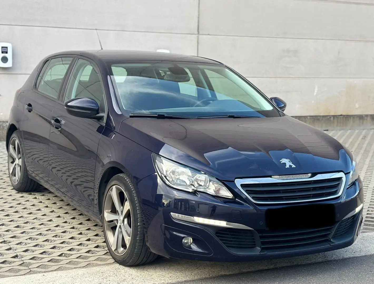 Peugeot 308 1.6 HDi 110ch ALLURE - 1