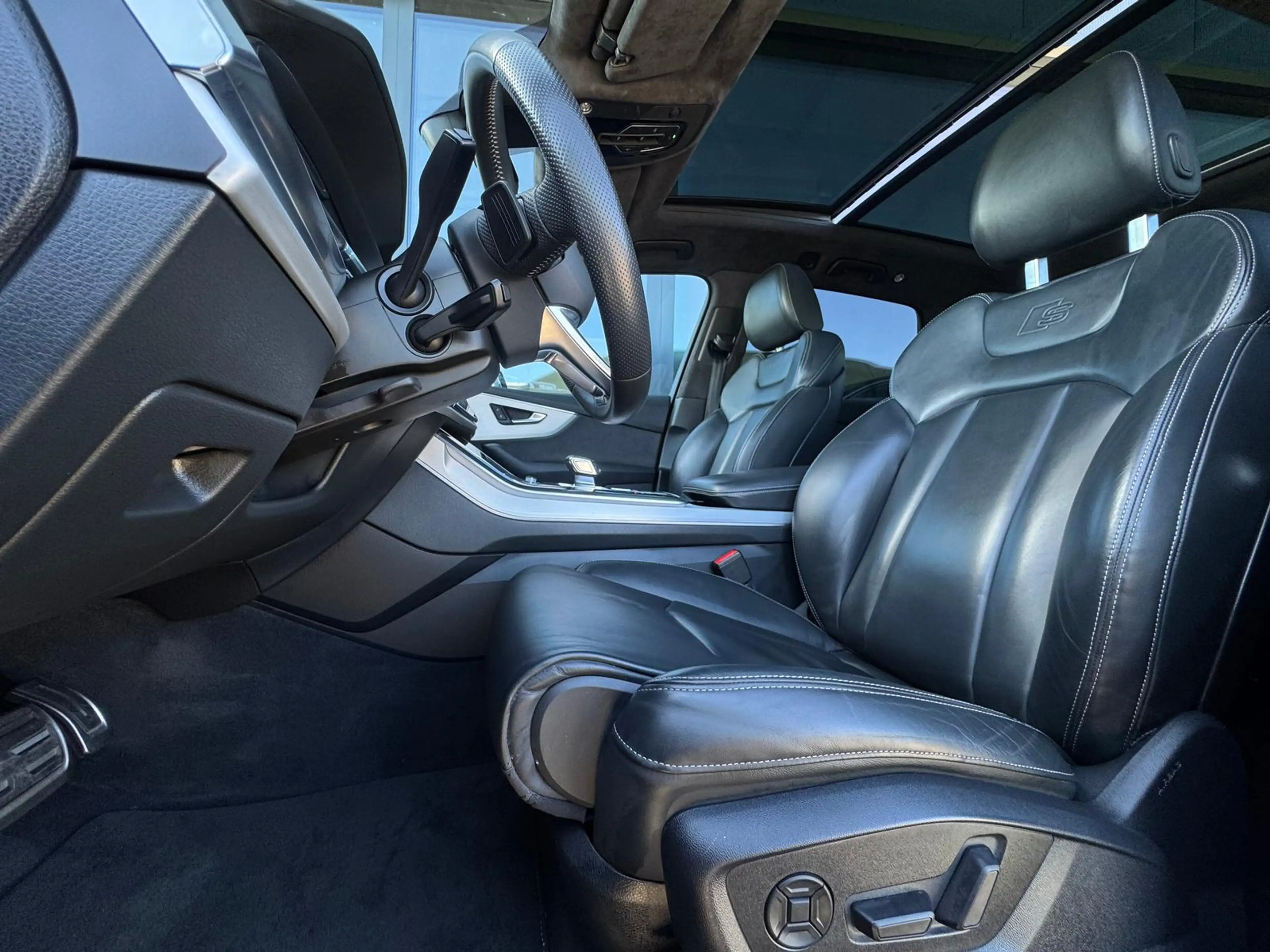 Audi SQ7 4.0 TDI quattro STHZG/MATRIX/KAM/AHK/VIRTUAL — photo 7