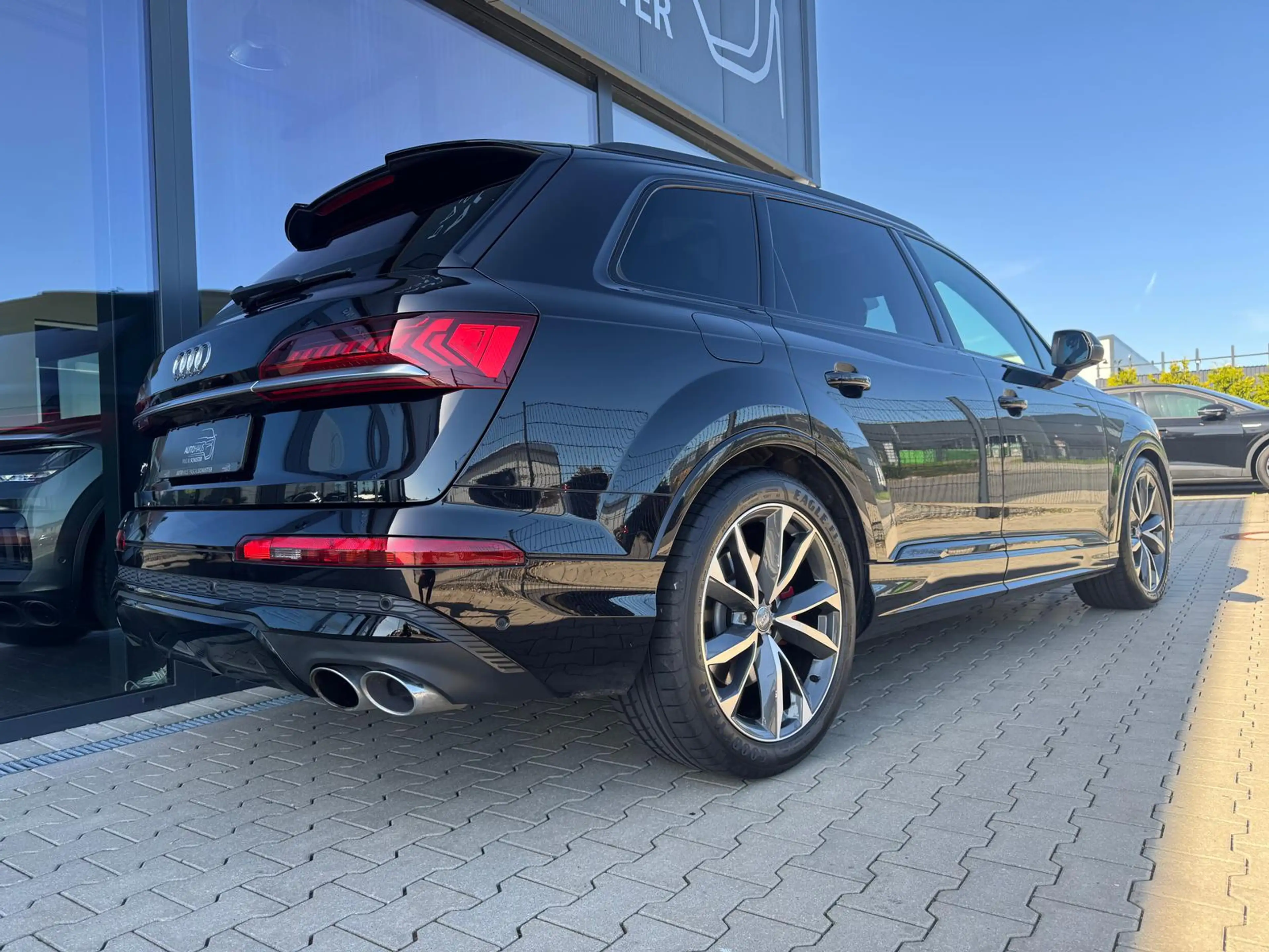 Audi SQ7 4.0 TDI quattro STHZG/MATRIX/KAM/AHK/VIRTUAL — photo 3
