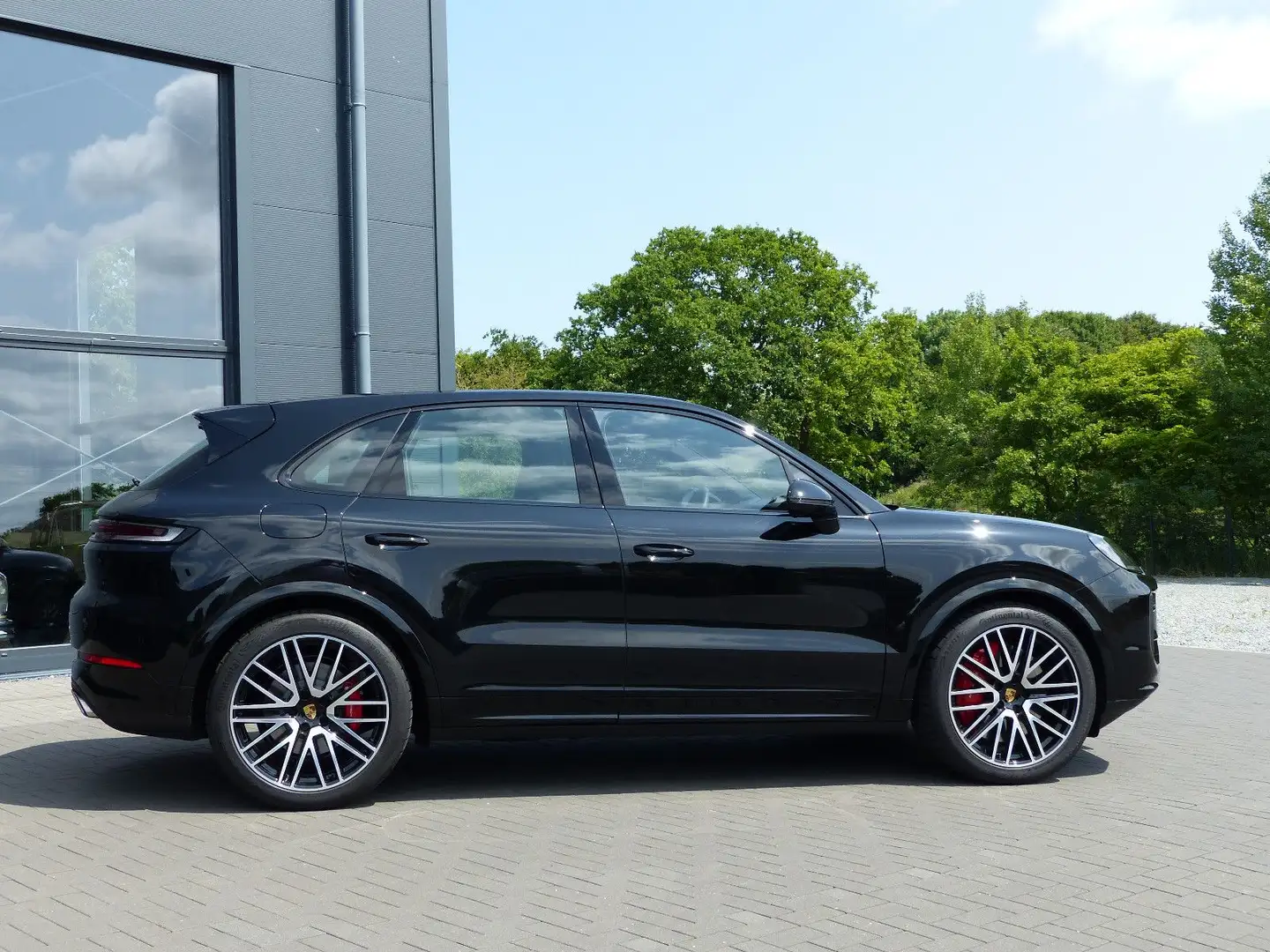 Porsche Cayenne Turbo E-Hybrid Schwarz - 2