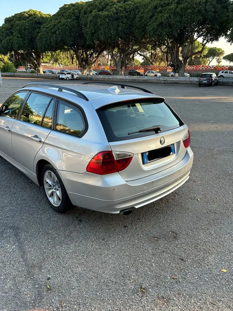 BMW 320 320d Touring Futura 177cv Argento - 2