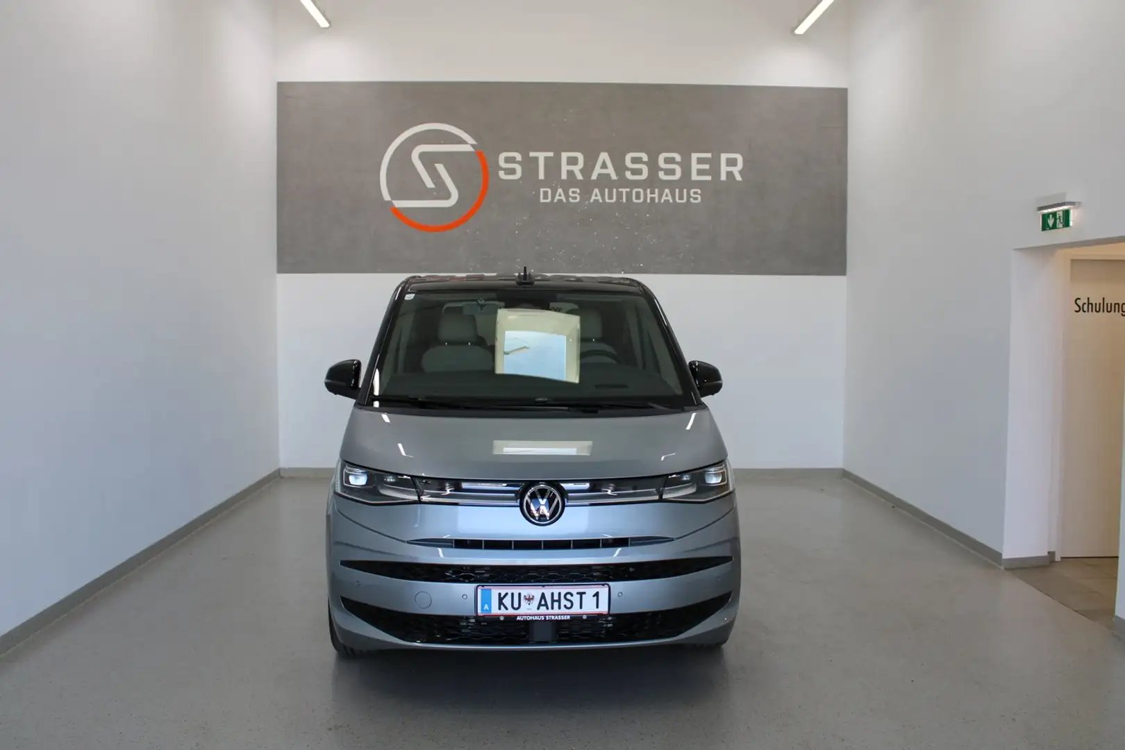 Volkswagen T7 Multivan VW T7 Multivan Edition eHybrid 180 kW 4MOTION Silber - 2