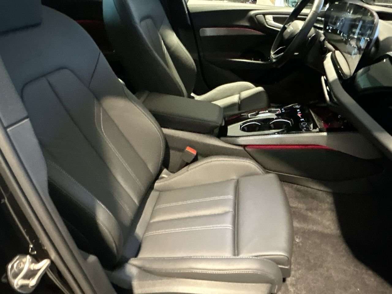 2026 Audi A5 TFSI Progressiv | Electrochromic roof | B&O | 360 thumb 32