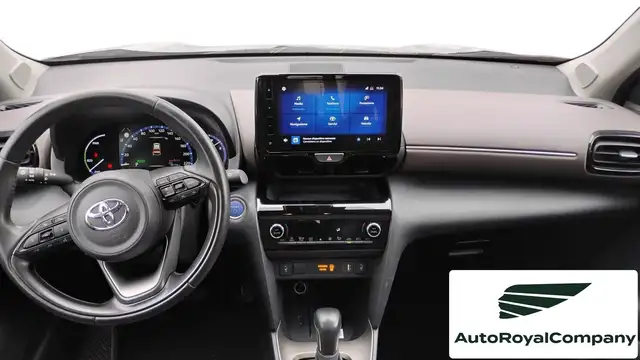 Toyota Yaris Cross view 3