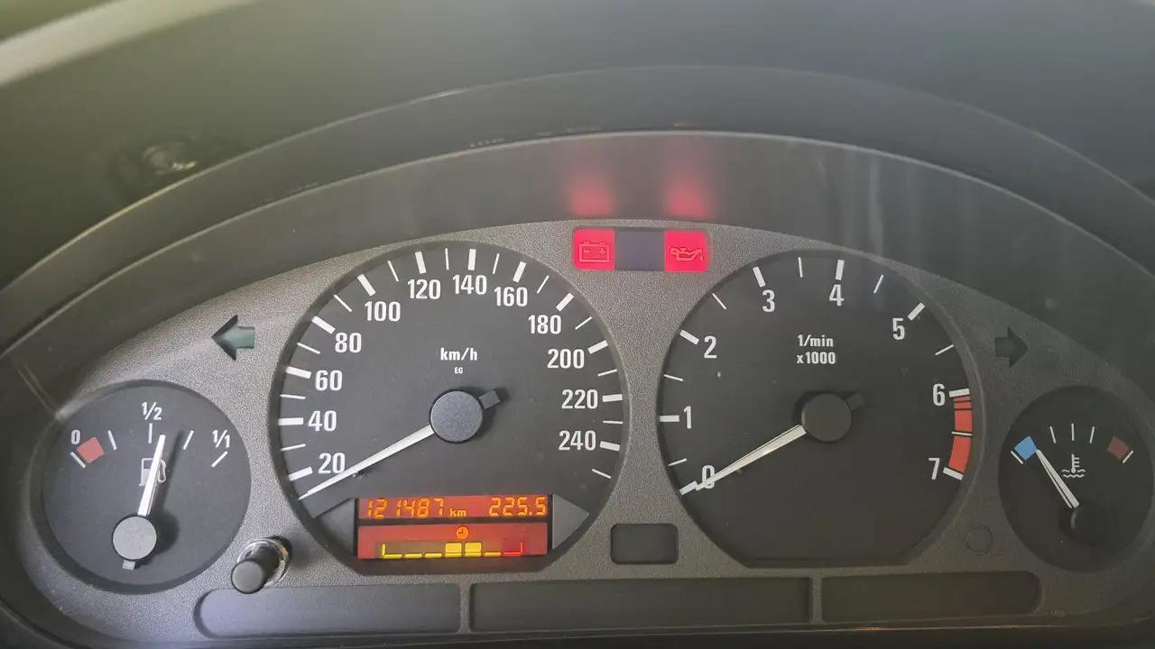 BMW 316i, foto 12