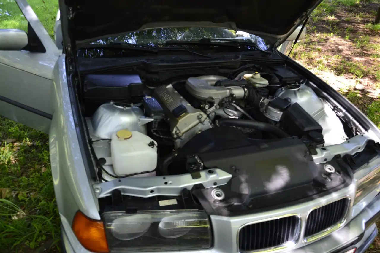 BMW 316i, foto 9