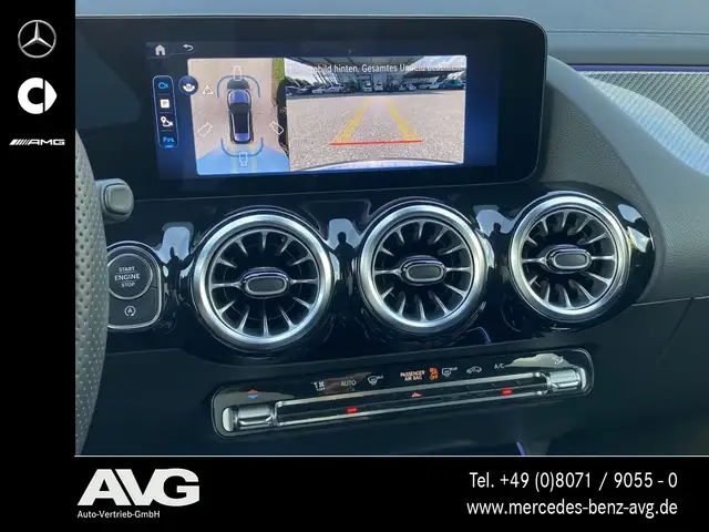 Mercedes-Benz GLA view 12