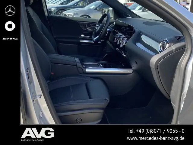 Mercedes-Benz GLA view 17
