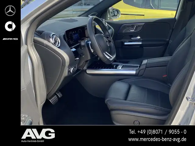 Mercedes-Benz GLA view 8