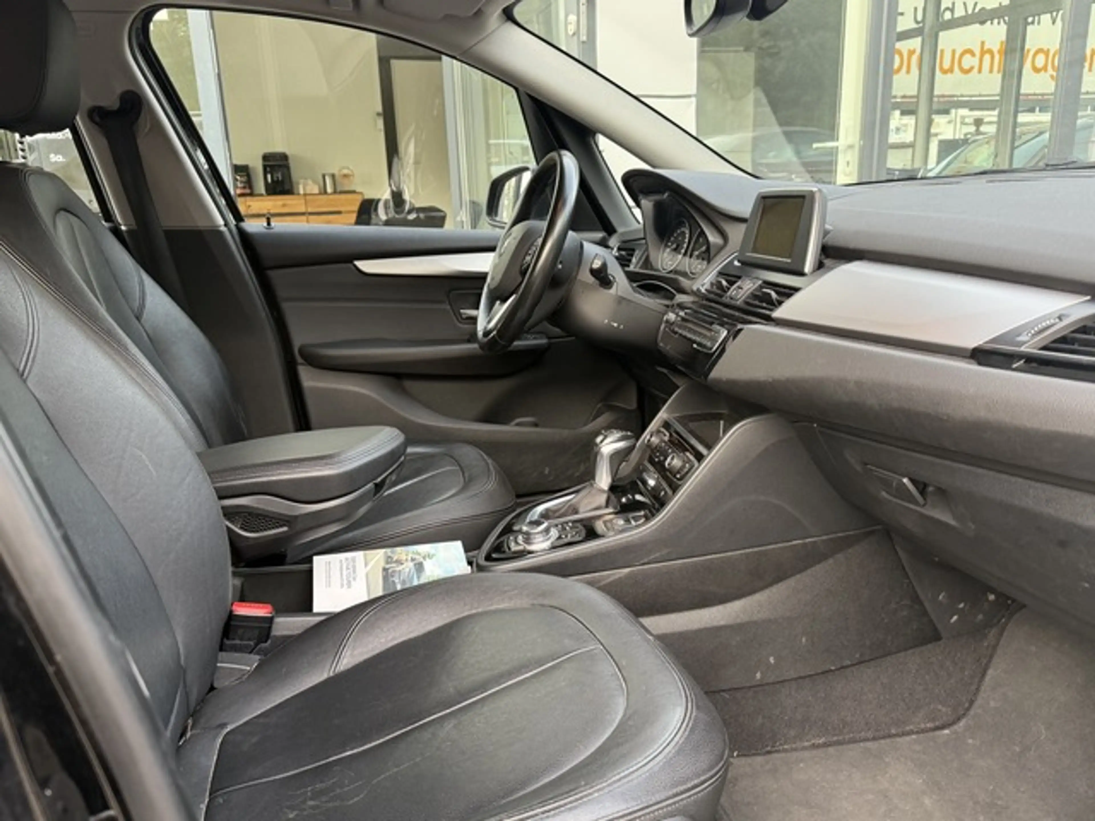 BMW 216 d Advantage Active Tourer — photo 3