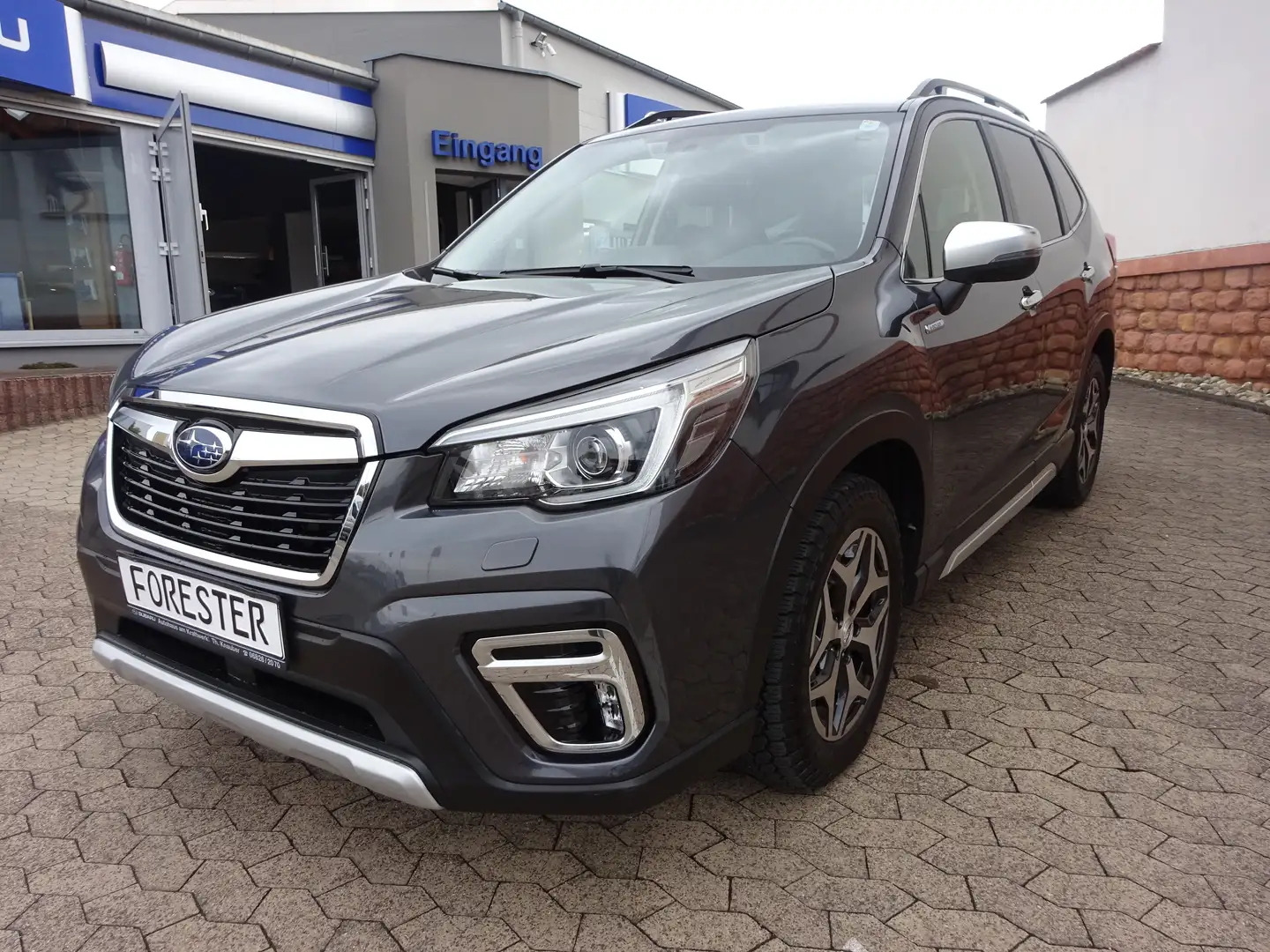Subaru Forester 2.0ie Comfort *2.HD*AHK Starr*AWR* Grau - 1