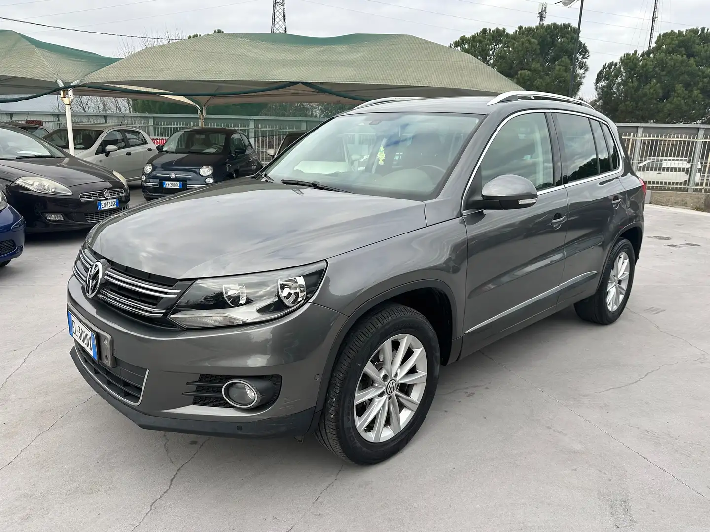 Volkswagen Tiguan Tiguan 2.0 tdi 4motion Track E5b Gris - 1