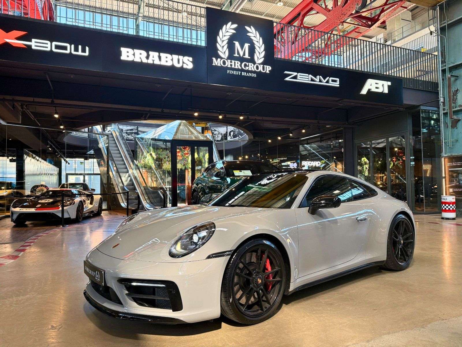Second hand Porsche 911 