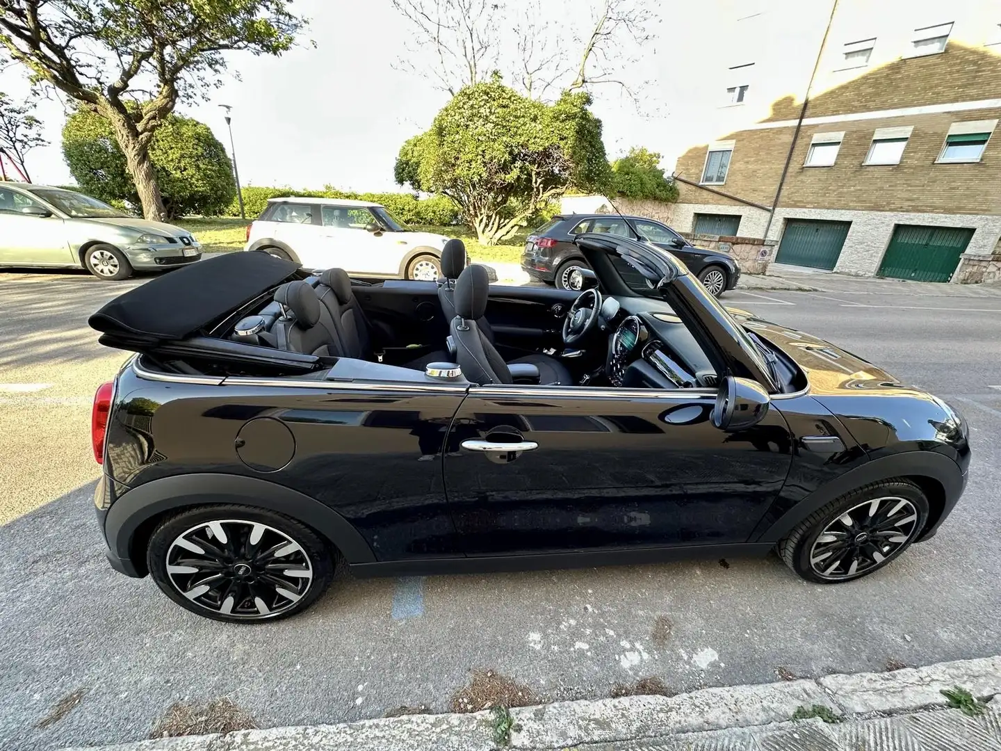 MINI Cooper Cabrio 1.5 Sidewalk auto Nero - 1