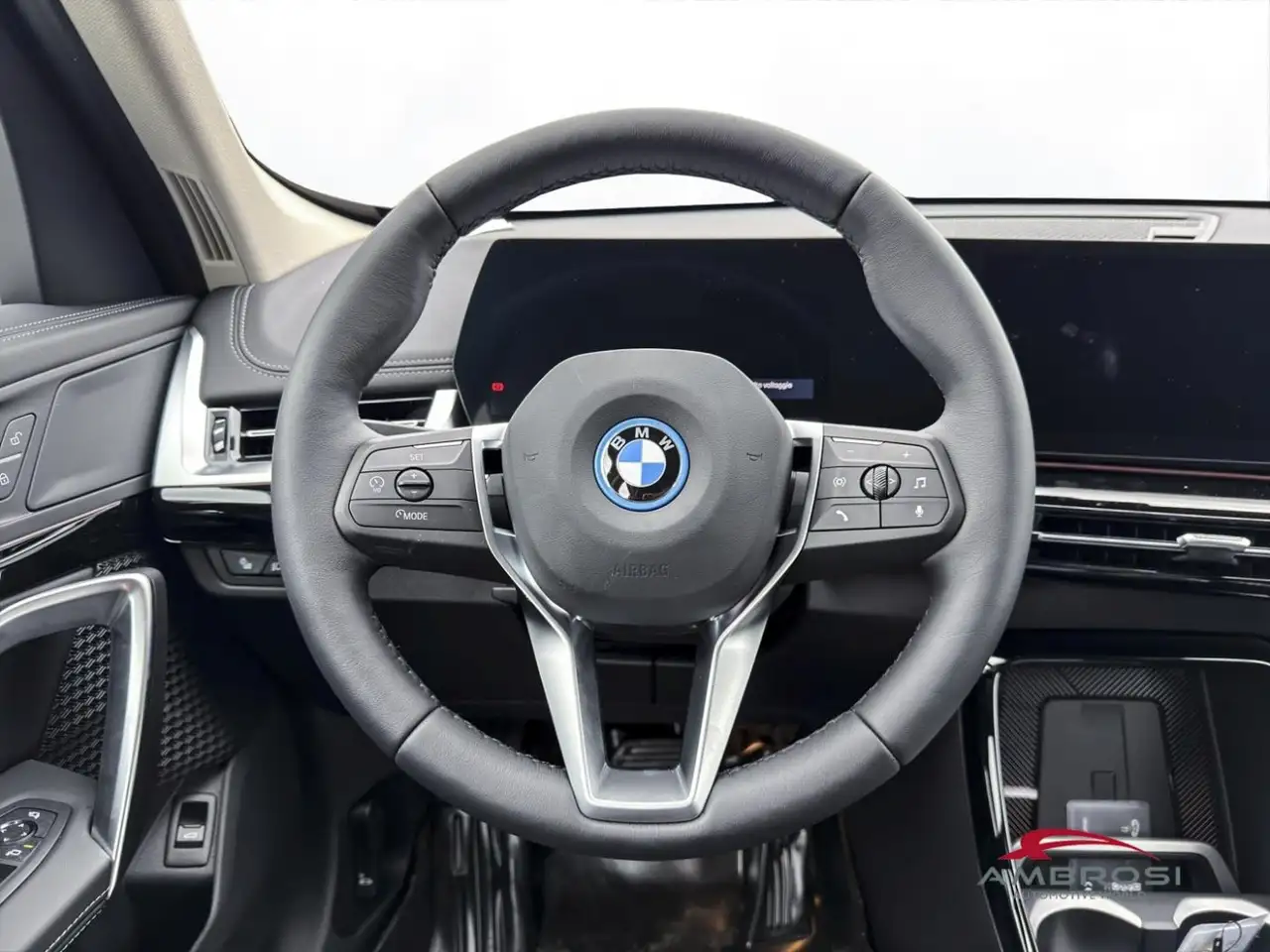 BMW iX1 2026 — фото 12