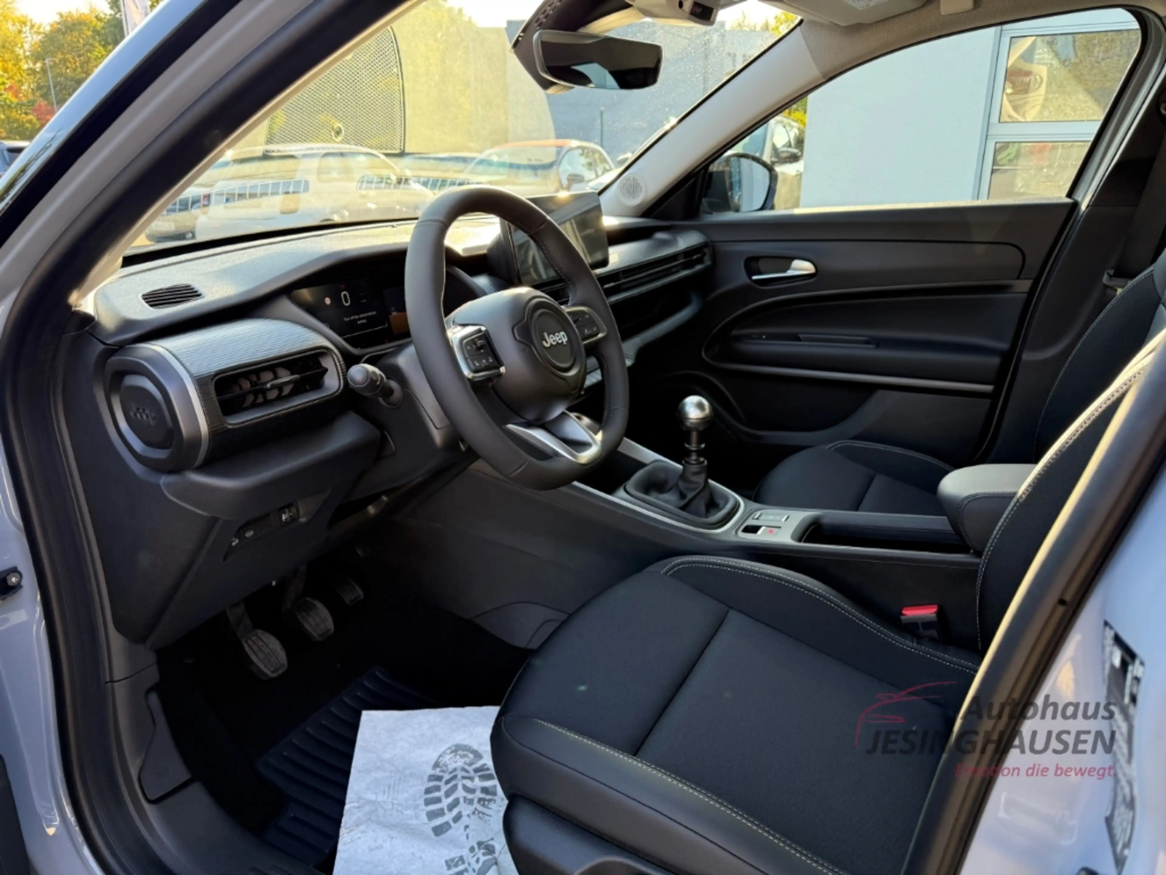 Jeep Avenger Altitude+RFK +Allwetter+Klimaaut.+Keyless Digitale — photo 9