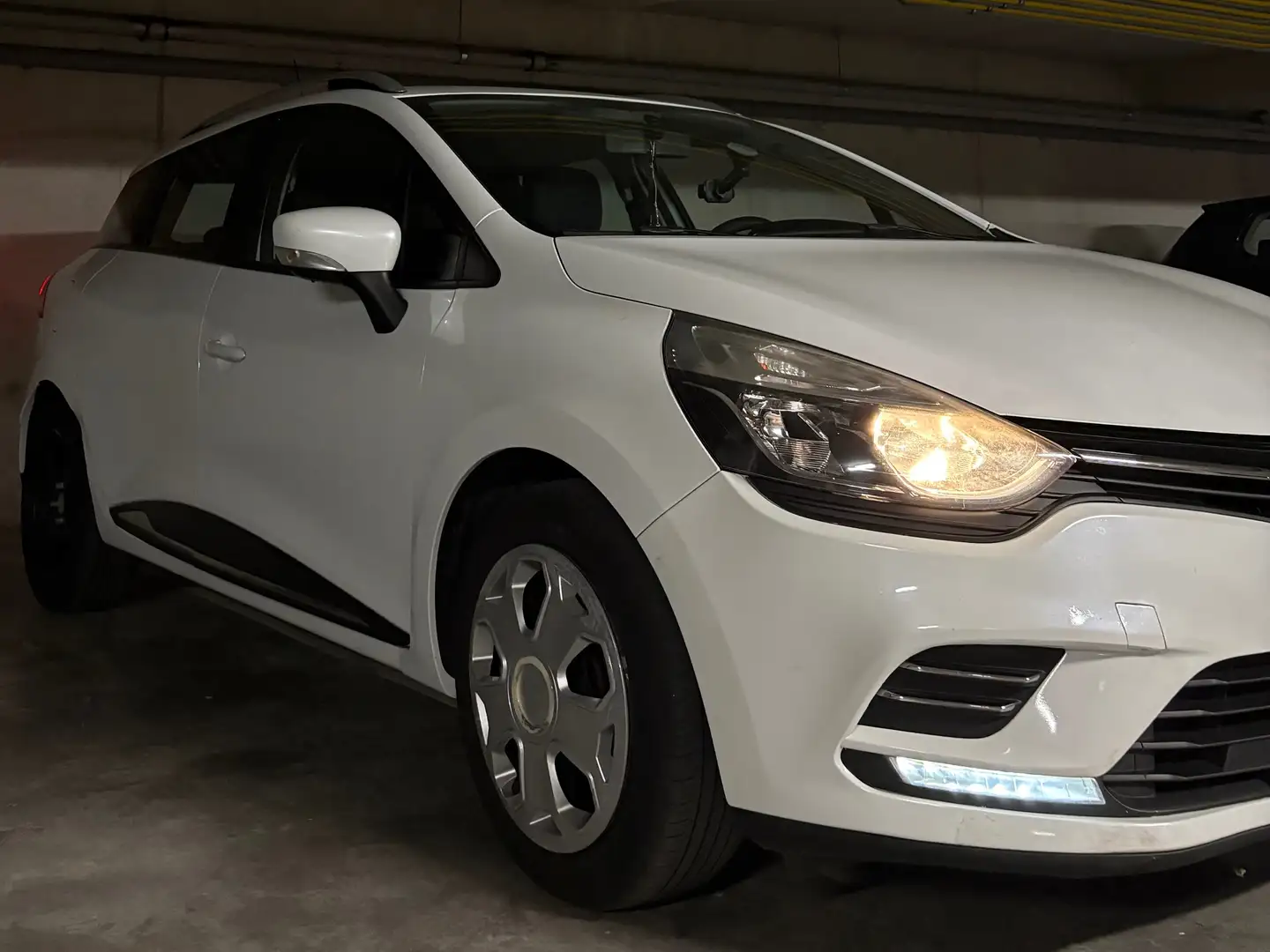 Renault Clio Clio Grandtour Energy dCi 75 Business Blanc - 2