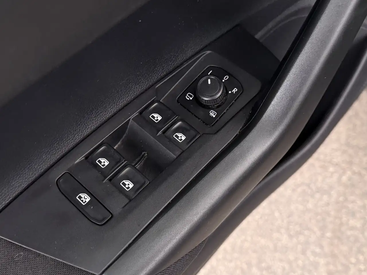 Volkswagen Polo VI 1.0 TSI Life Aut LED NAVI SITZHZG ASSIST, миниатюра 23