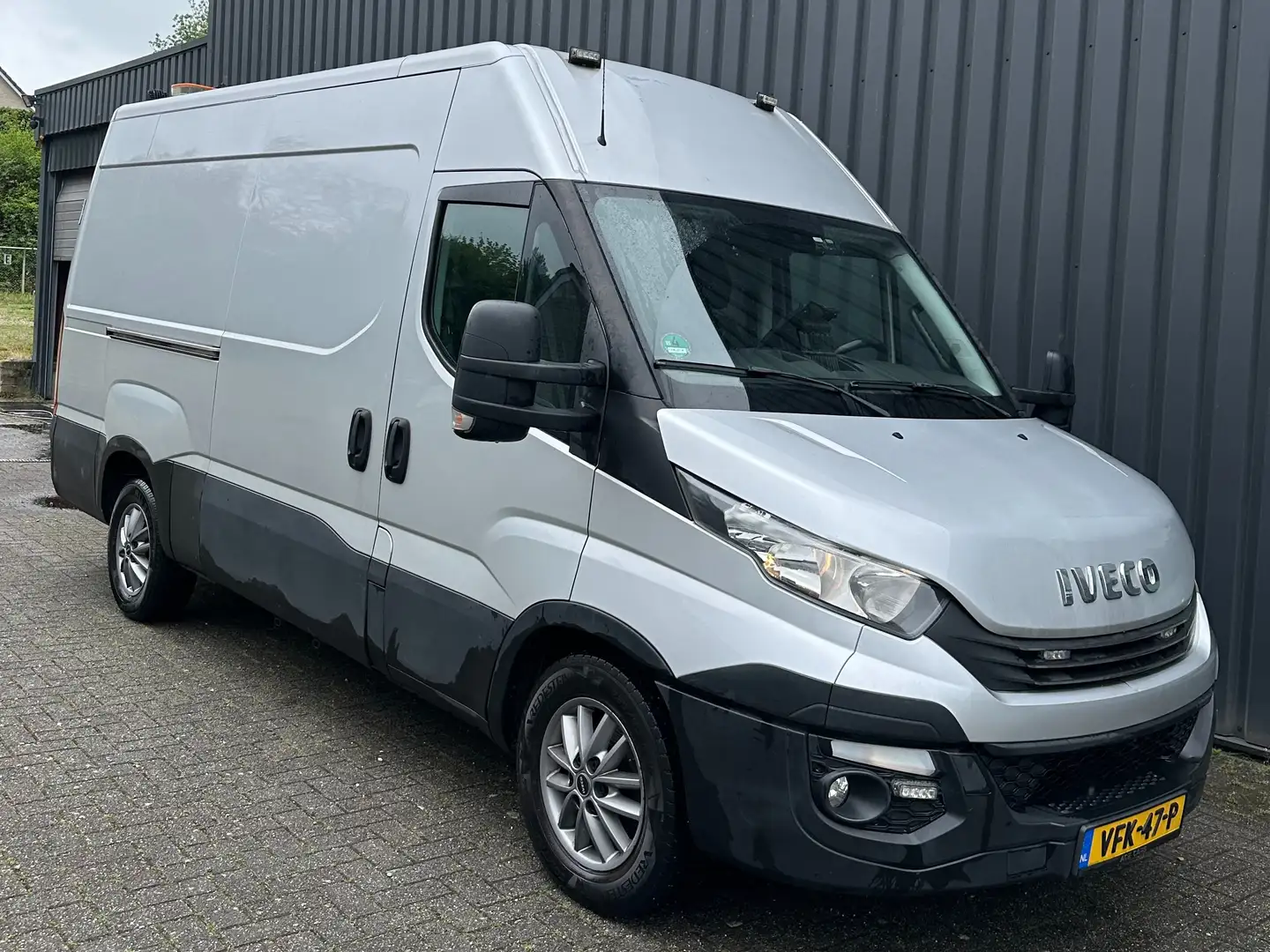 Iveco Overig 35S21V 3.0 352 H1 Срібний - 1
