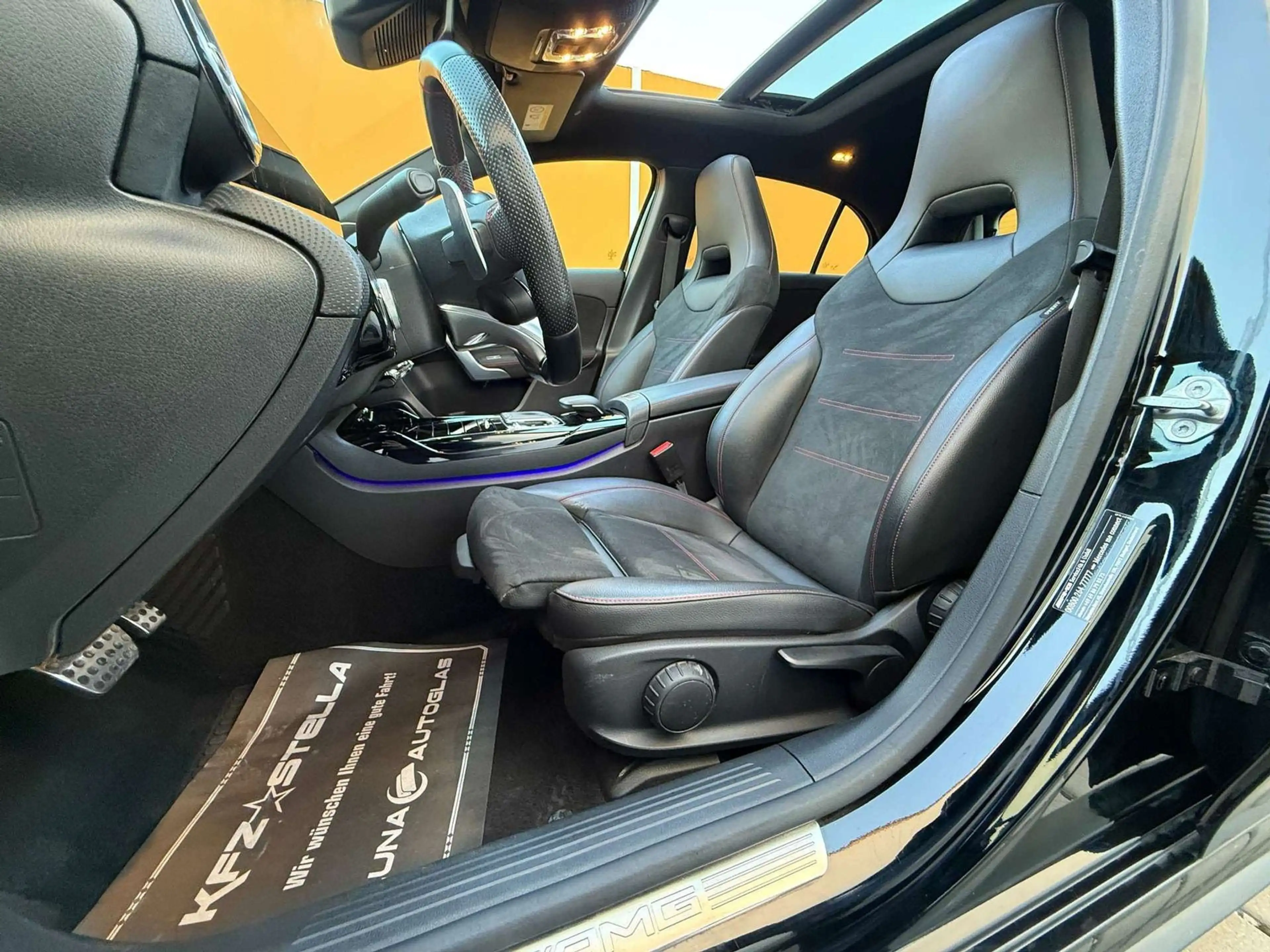Mercedes-Benz A 35 AMG 4Matic Performance Lenkrad / Pano / 360 Kam / Burm — photo 13