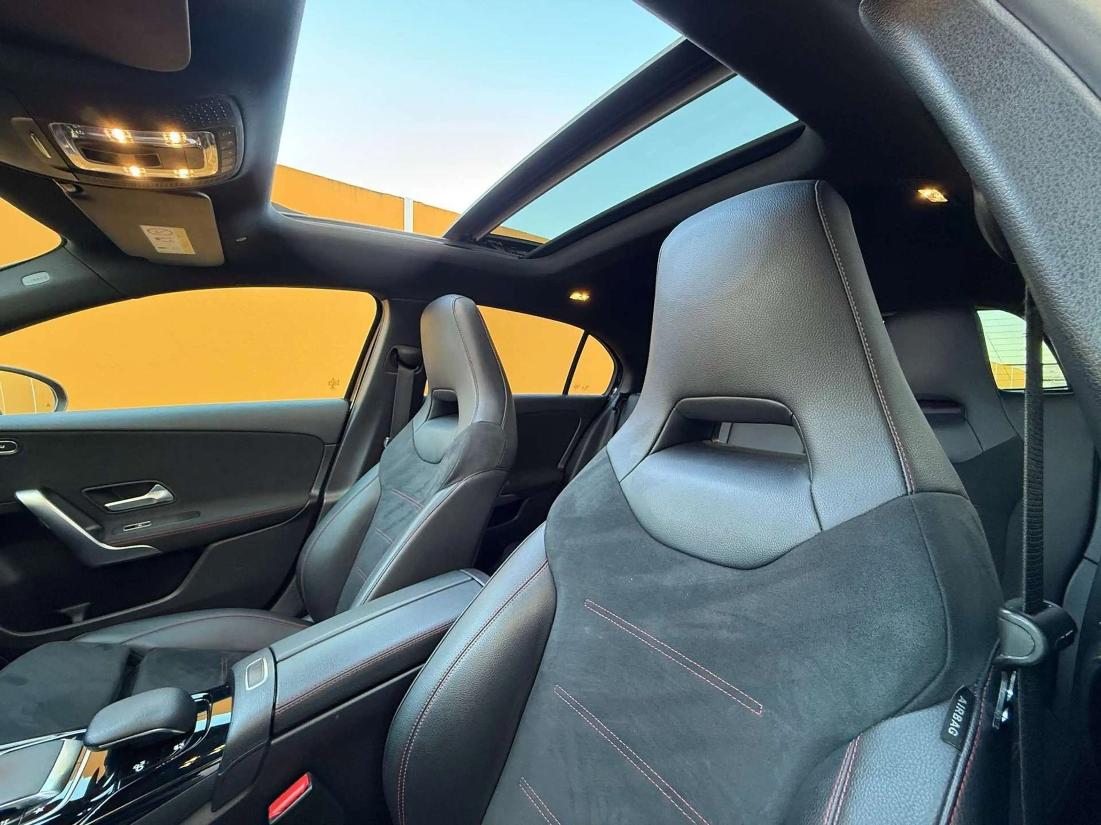 Mercedes-Benz A 35 AMG 4Matic Performance Lenkrad / Pano / 360 Kam / Burm — photo 15