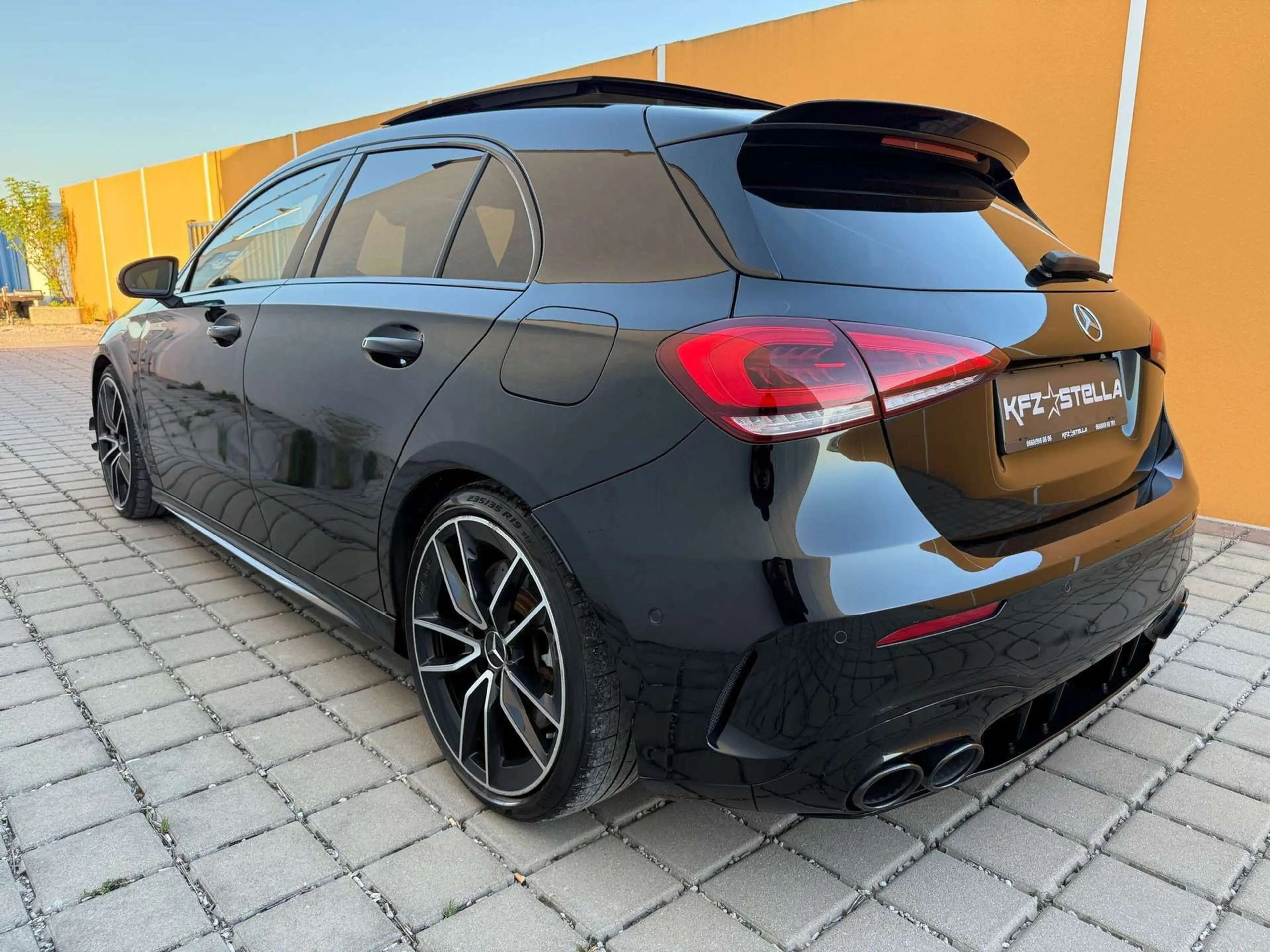 Mercedes-Benz A 35 AMG 4Matic Performance Lenkrad / Pano / 360 Kam / Burm — photo 6