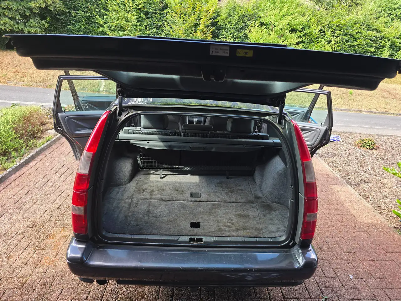 Volvo V70 2.5, foto 8